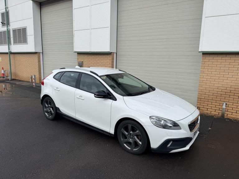 VOLVO V40 CROSS COUNTRY 1.6 D2 Lux 2014