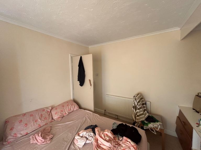 Room in oldbury 