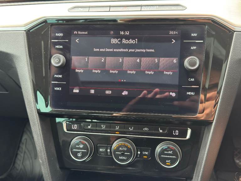 2018 Volkswagen Passat GT - New Years MOT - Full Service History - 2 Keys - ULEZ Compliant