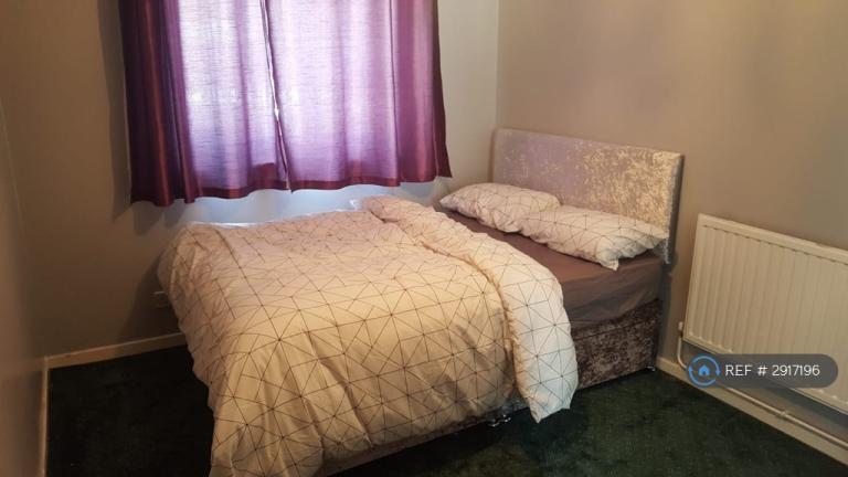 3 bedroom house in Maydells, Basildon, SS13 (3 bed) (#2917196)