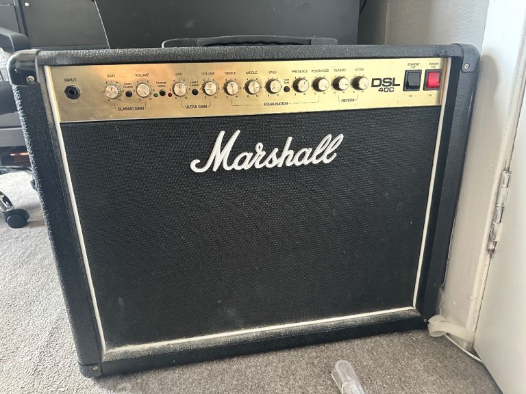 Marshall DSL40 Combo Amp