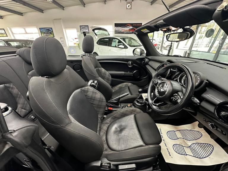 MINI CONVERTIBLE 1.5 Cooper D Convertible 2016