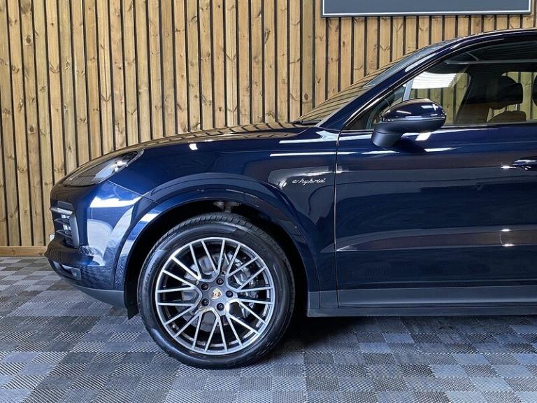 2022 Porsche Cayenne V6 E-Hybrid SUV HYBRID Automatic