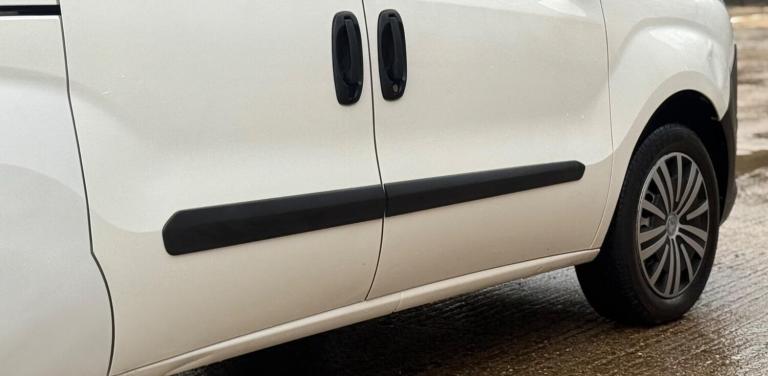 2017 Vauxhall Combo 1.3 CDTi 2300 16v FWD L2 H1 3dr Diesel