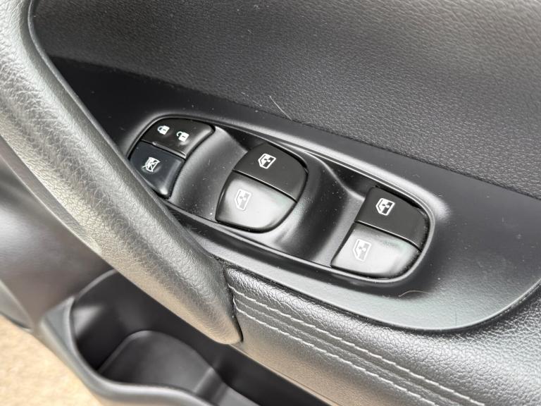 ** GREAT VALUE ** 2018 (68) Nissan Qashqai 1.5 dCi Acenta Premium 5 dr hatchback