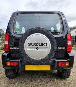 2015 Suzuki Jimny – Black – Immaculate – Roof Bars – 4x4 Perfect – New MOT (Apr 2027)