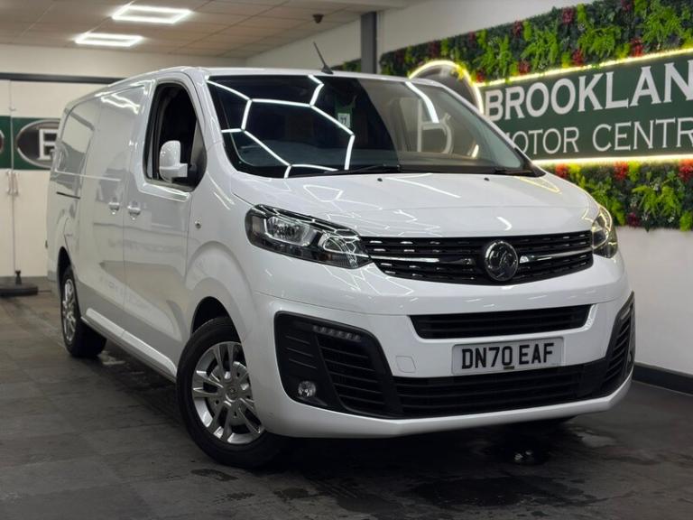 Vauxhall Vivaro L2H1 2900 SPORTIVE S/S [SAT NAV &amp; STUNNING EXAMPLE]