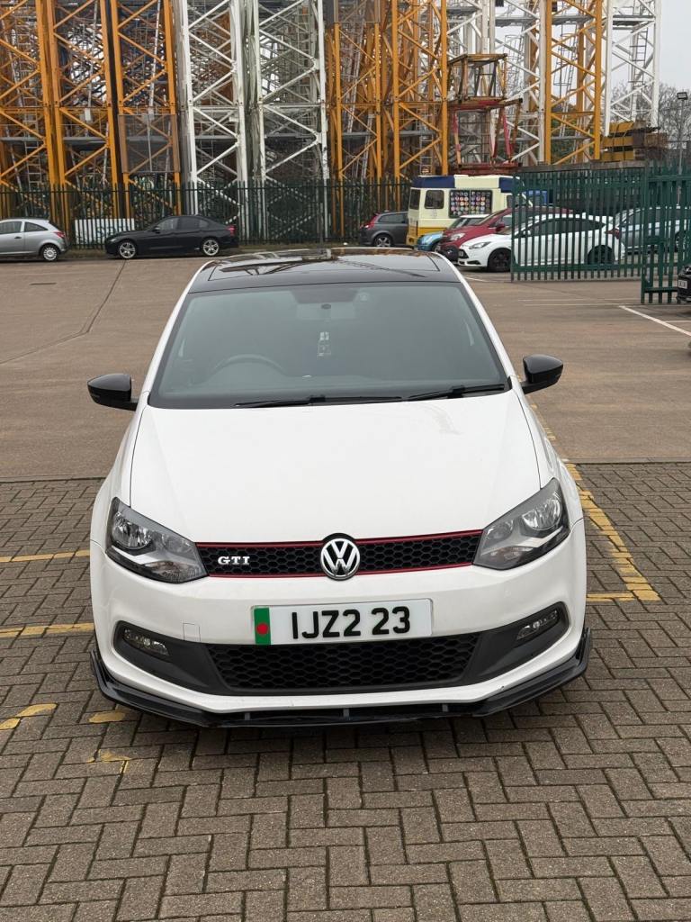 Volkswagen, POLO, Hatchback, 2013, Semi-Auto, 1390 (cc), 3 doors