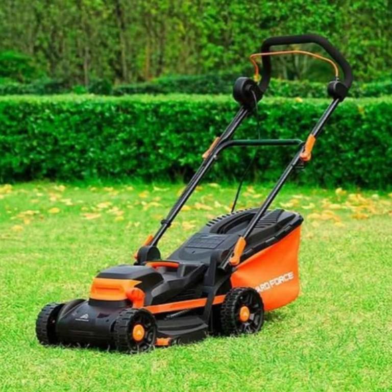 Lawnmower 