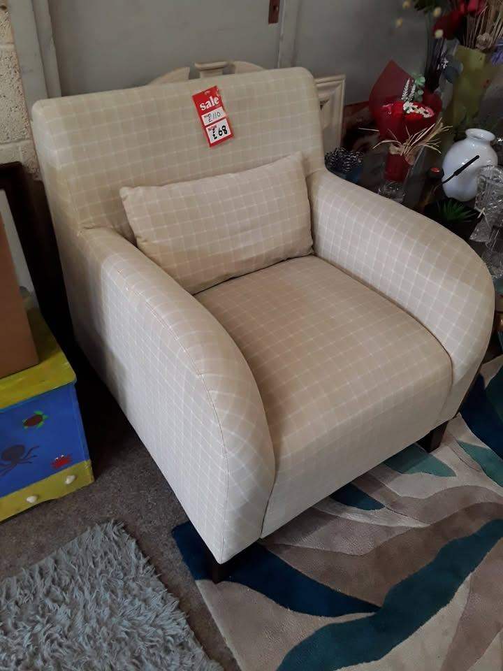 Modern beige & cream fabric armchair Low Cost Moves 2nd Hand Furniture STALYBRIDGE SK15 3DN