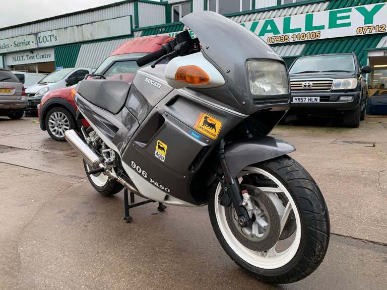1990 Ducati 906 PASO 904cc V-TWIN (RARE CARBURATOR MODEL) CLASSIC MOTORCYCLE !!