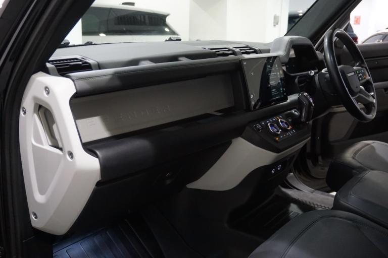 2023 Land Rover Defender 110 3.0 D250 MHEV HSE Hard Top SUV Auto 4WD MWB Euro 6 (s/s) 5dr PANEL V...