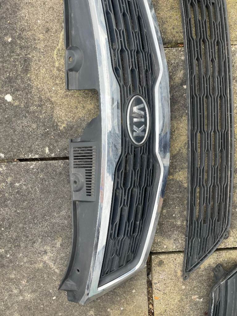 kia ceed grill 2011