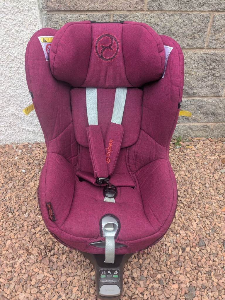 **SOLD**Cybex car seat and 360 cybex isofix 
