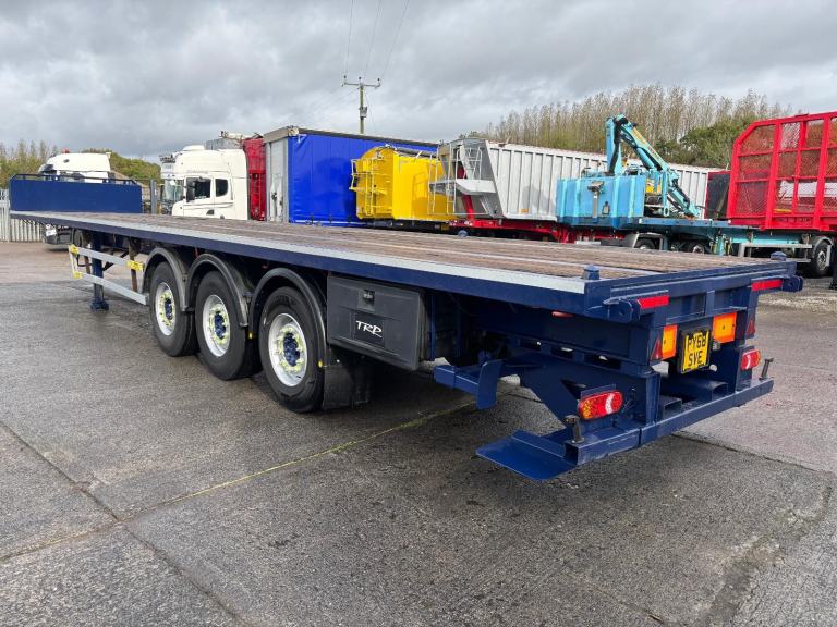Montracon flat trailer 13.6 long Moffet brackets Twist locks 12 months test mot