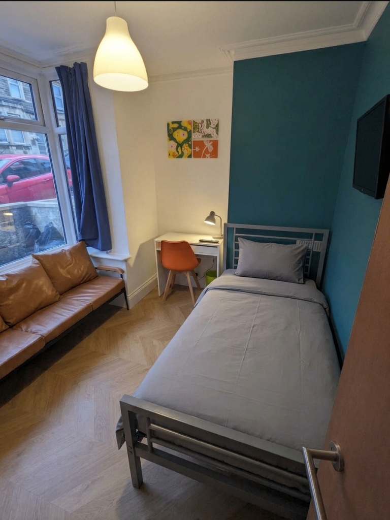 Room available in high end 5-bedroom student house for 26/27 academic year