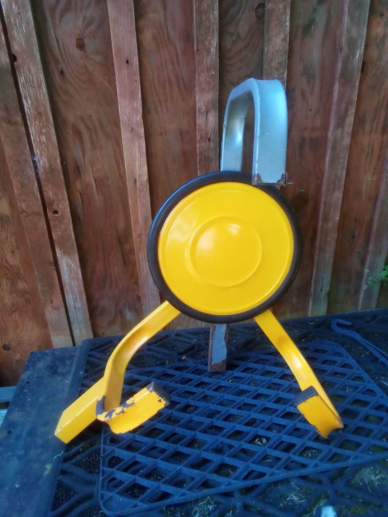 Caravan or trailer    wheel lock     with 2,keys.                      