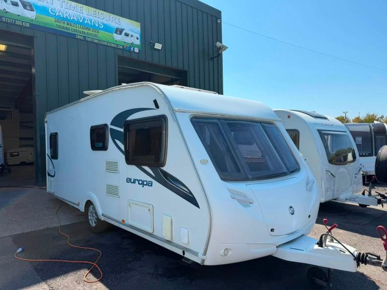 2010 STERLING EUROPA 550 - 4 BERTH CARAVAN 
