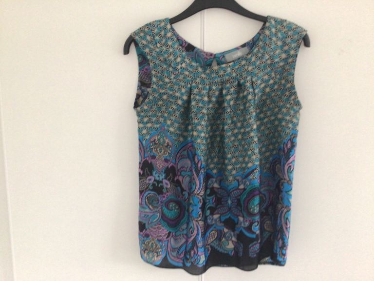 🌹 Wallis blouse Size 12 🌹 Only worn once From Smoke free Pet free house. 