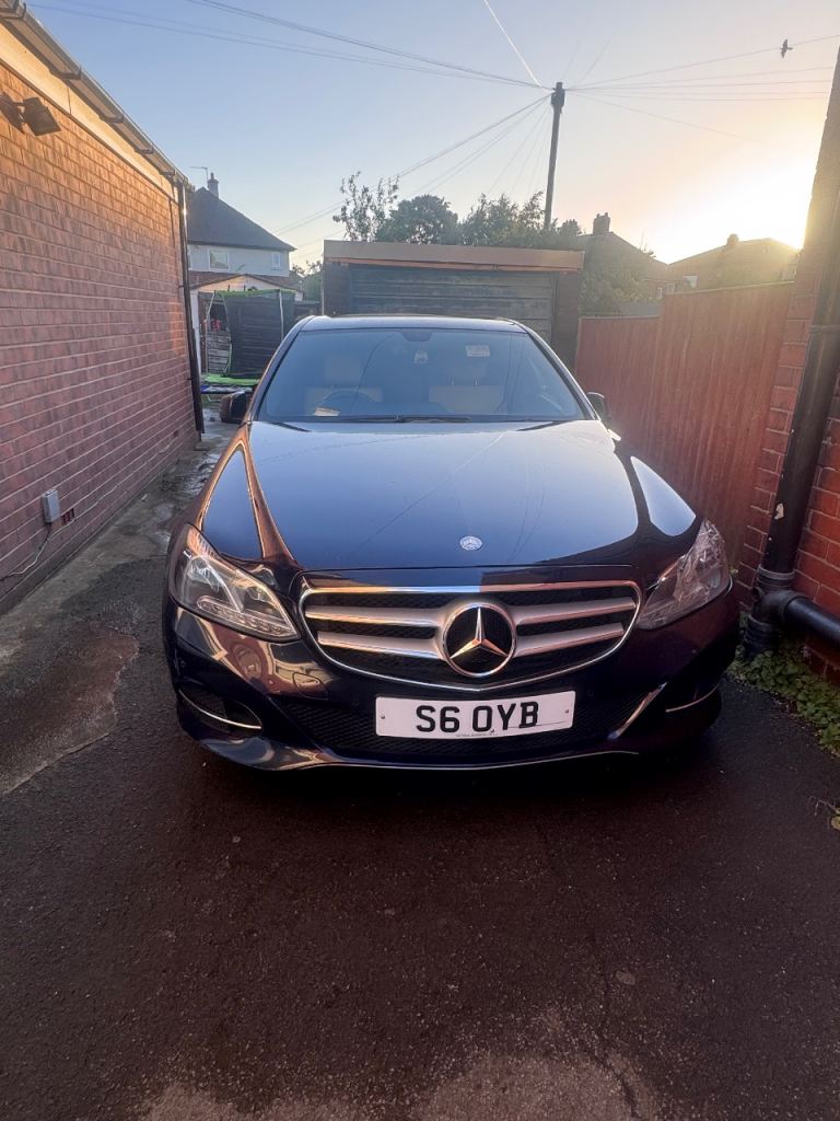 Mercedes-Benz, E CLASS, Saloon, 2013, Manual, 2143 (cc), 4 doors