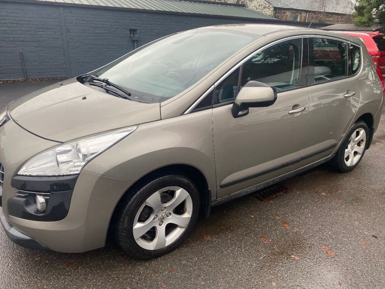 Peugeot, 3008, Hatchback, 2013, Semi-Auto, 1560 (cc), 5 doors