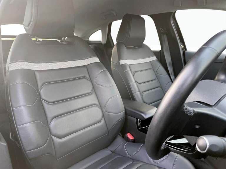 2023 Citroen e-C4 50kWh Shine Plus Auto 5dr (7.4kW Charger) HATCHBACK Electric Automatic