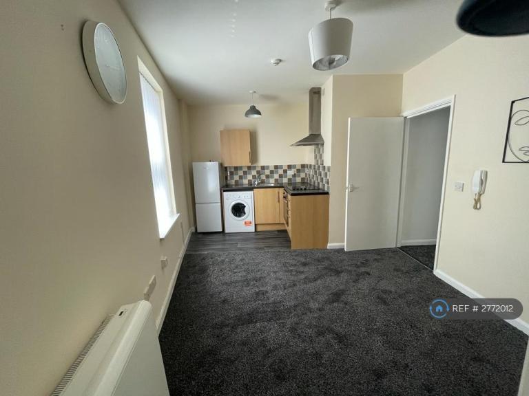 1 bedroom flat in Norton Road, Stockton-On-Tees, TS20 (1 bed) (#2772012)