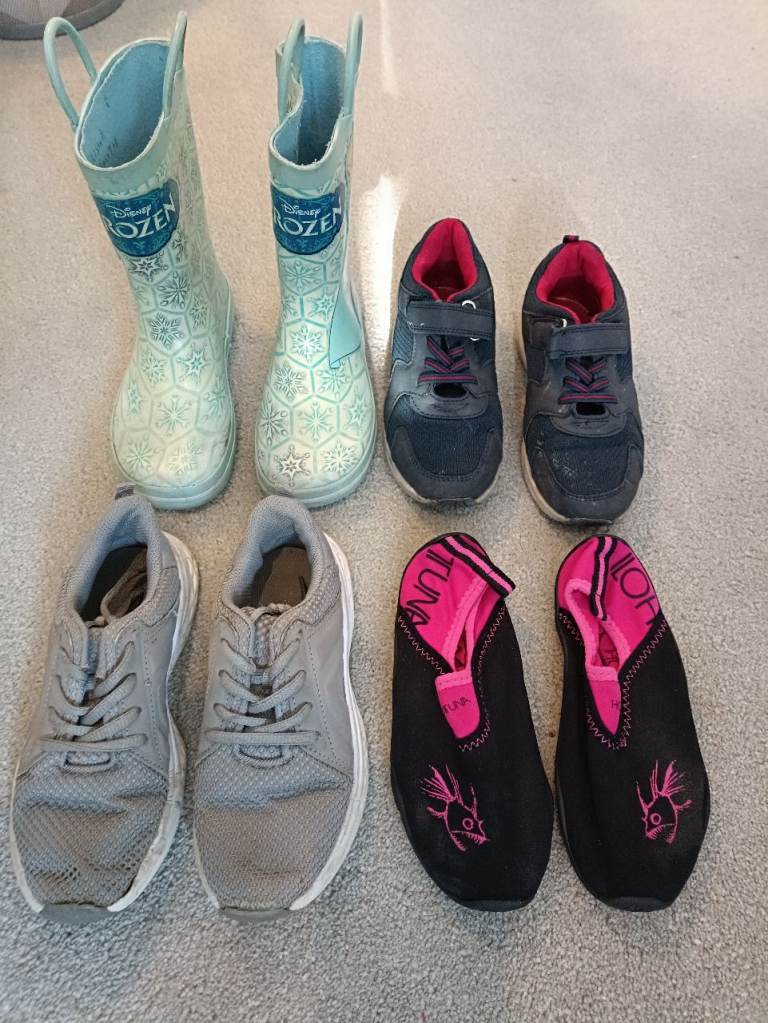 C13 Girls Shoe Bundle Wellies Trainers Water Shoes EU32