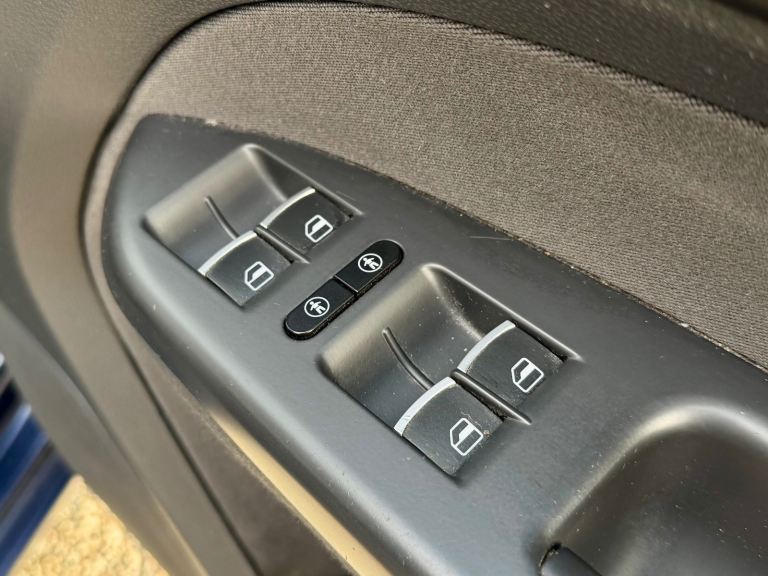 VOLKSWAGEN TOURAN/ 7x SEATER/ FRESH SERVICE & MOT