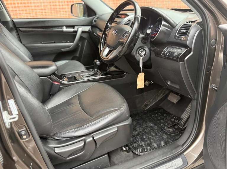 2013 Kia Sorento 2.2 CRDi KX-2 5dr Auto [Sat Nav] ESTATE DIESEL Automatic