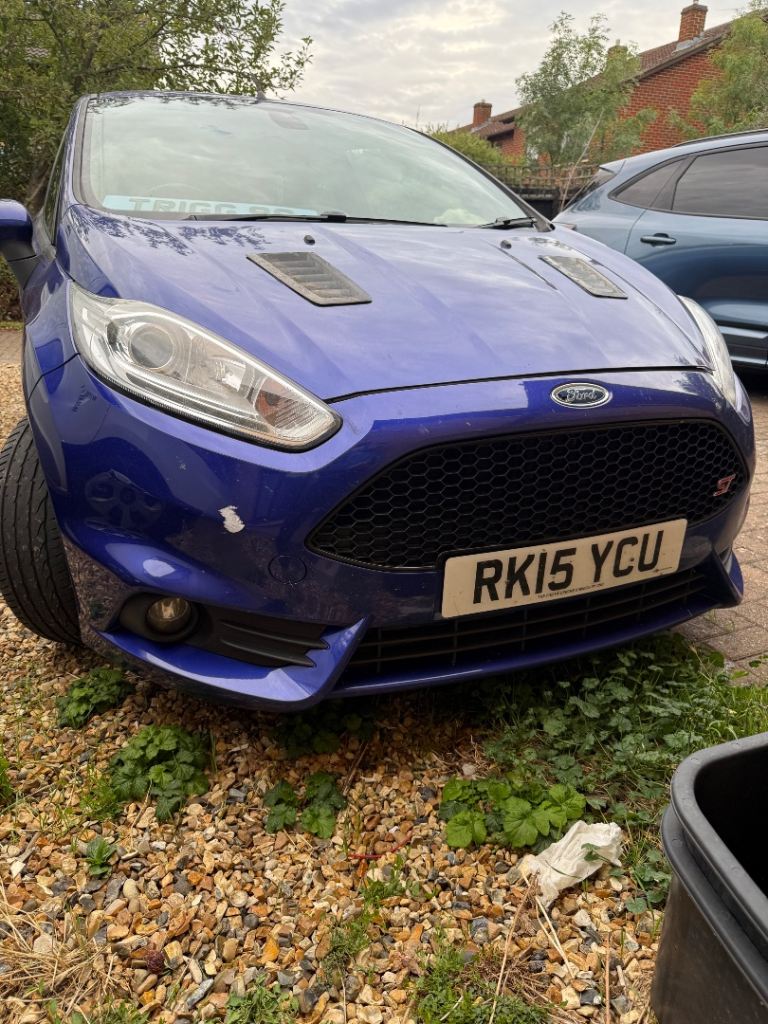 Ford, FIESTA, Hatchback, 2015, Manual, 1596 (cc), 3 doors