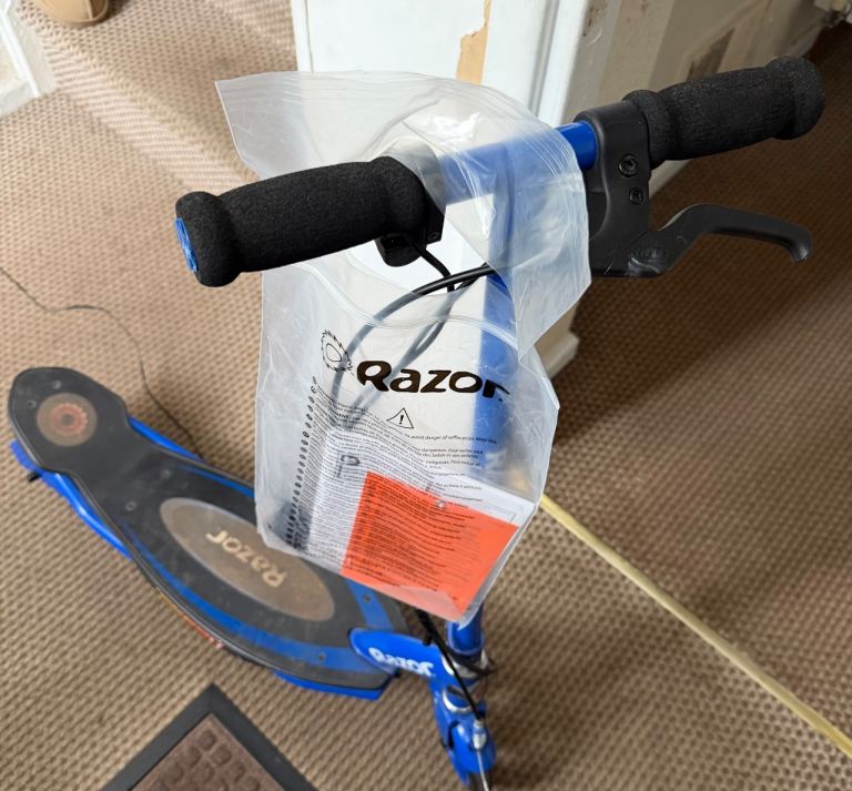 Kids electric scooter 