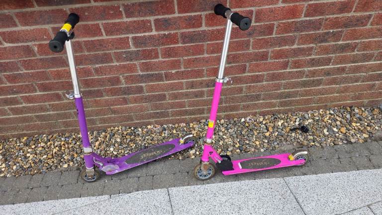 Two jdbugg scooters