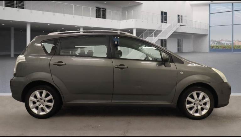 Toyota verso automatic 1.8 petrol 7 seaters ulezfree 