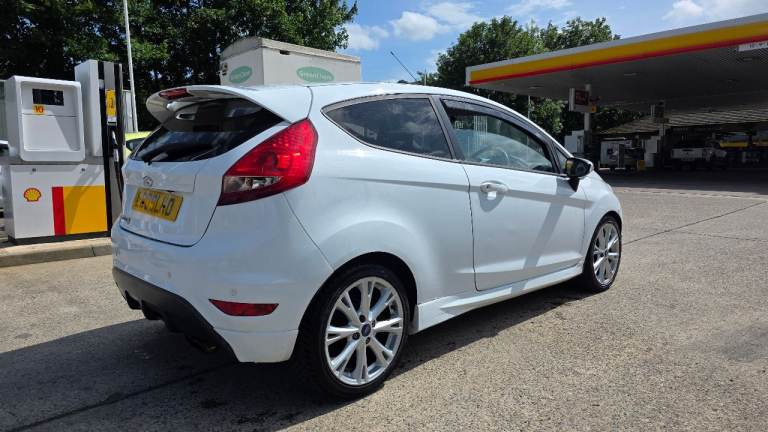 FIESTA ZETEC S TDCI,,£20 TAX,,LONG MOT,,£1000 💥