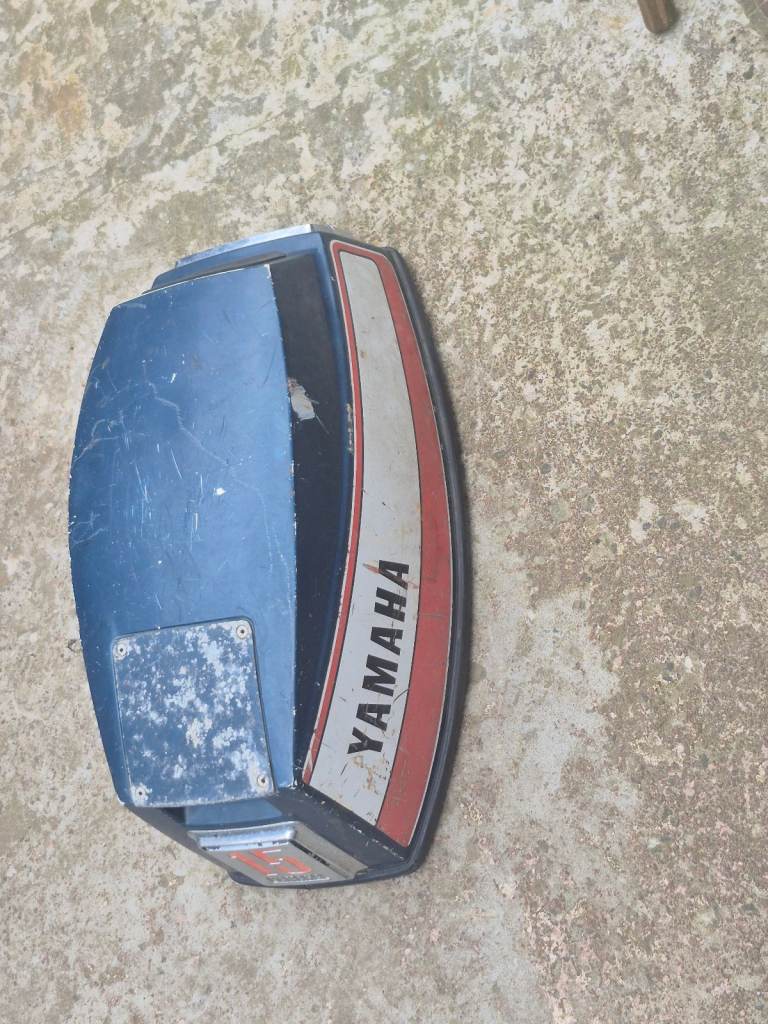 Outboard engine hood yamaha