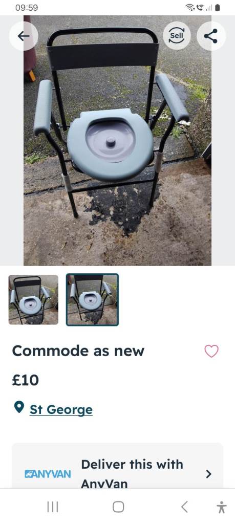 Folding commode