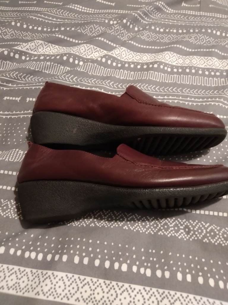 LADIES SHOES 