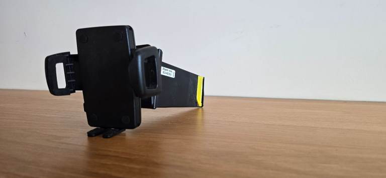 Nissan Navara Brodit ProClip Mounting Bracket - Console mount (634521) and phone cradle