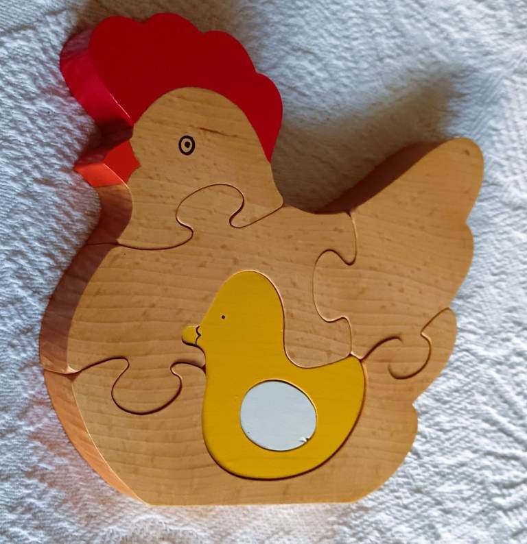 NEW Childs Wooden Toy Chicken Puzzle 7 Piece Hand Made Natural Red Yellow White Early Learning