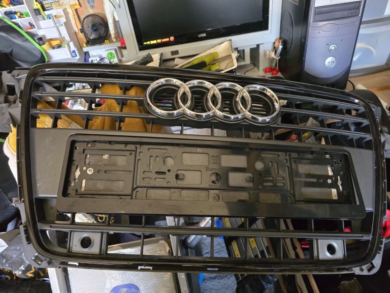 Audi A4 B8 front grill