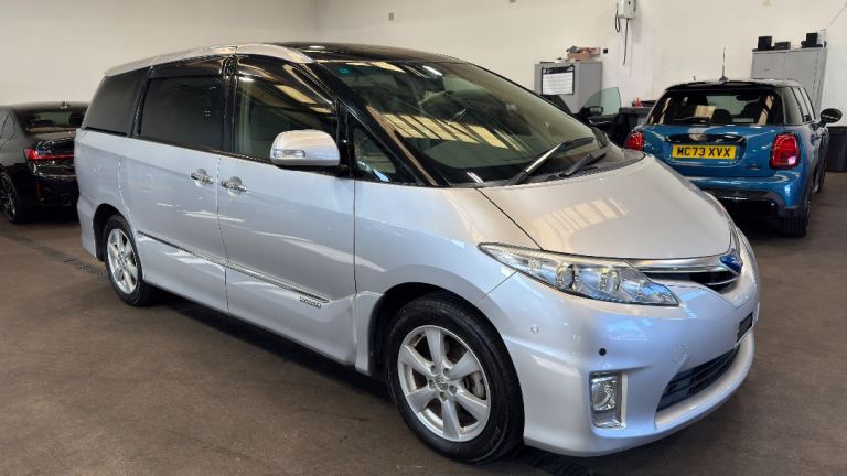 Toyota Estima Hybrid 