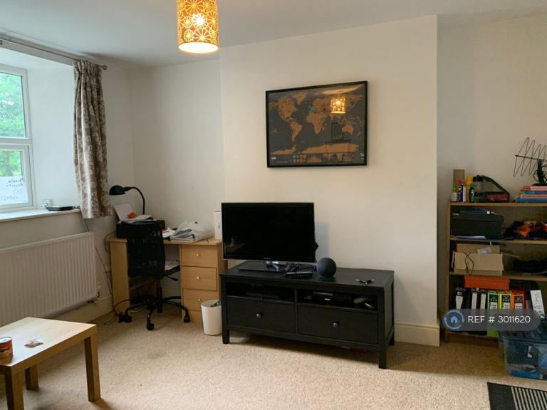 1 bedroom flat in Parkers Lane, Sheffield, S10 (1 bed) (#3011620)