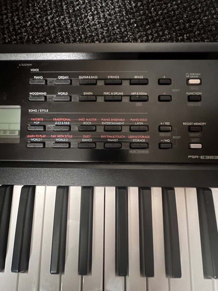 Yamaha keyboard 