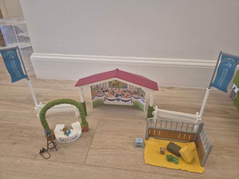 Schleich horse show partial set great condition