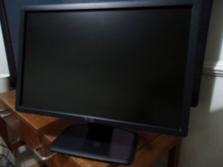 22 Inch LCD monitor 