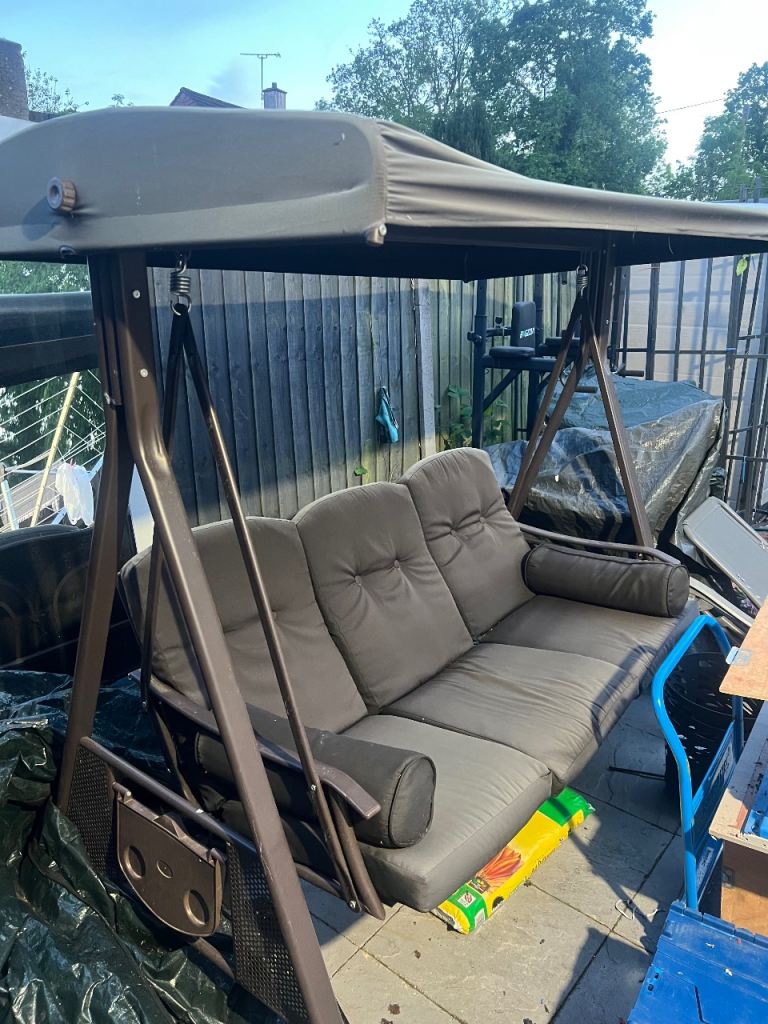 Garden 3 seater swing chair 