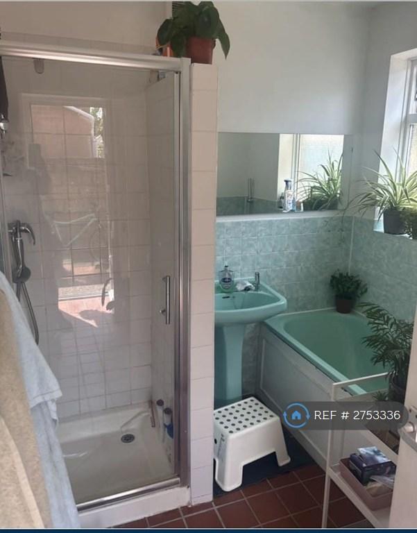 2 bedroom flat in Bournemouth, Bournemouth, BH9 (2 bed) (#2753336)