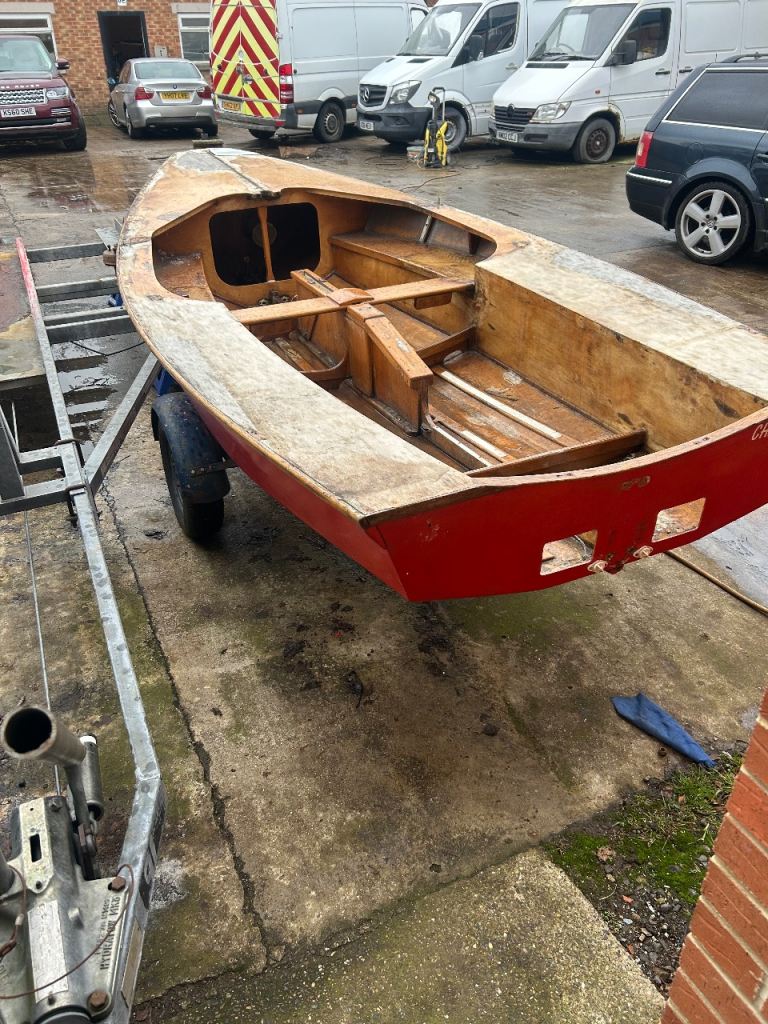 Miracle Sailing dinghy boat