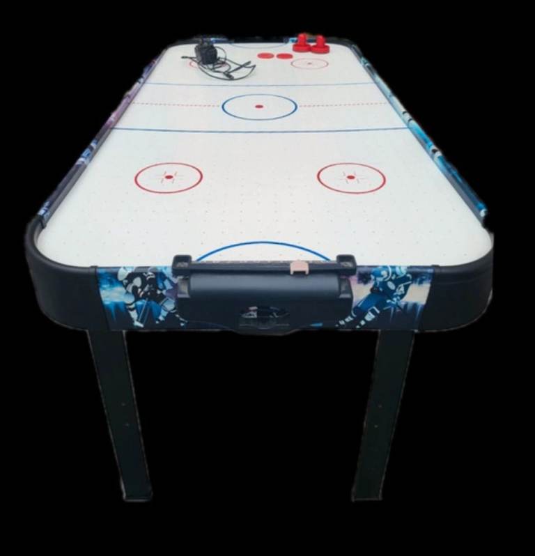 Air hockey table 